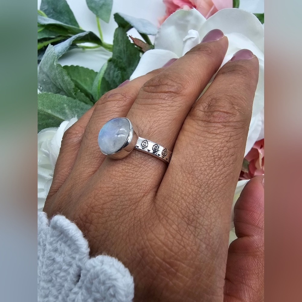 🥰 MOON DELIGHT RING - Picture 4 of 8